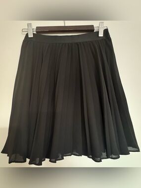 Express Black Pleated Mini Skirt | Size Small |
